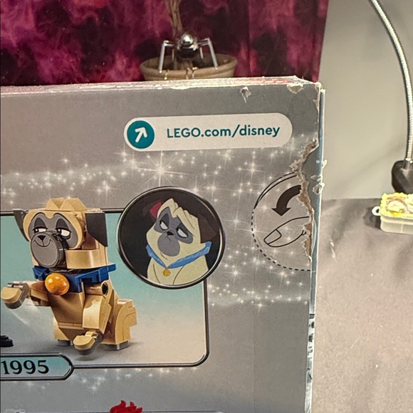 LEGO Disney Celebration Set with Colorful Characters - Picture 4 of 4